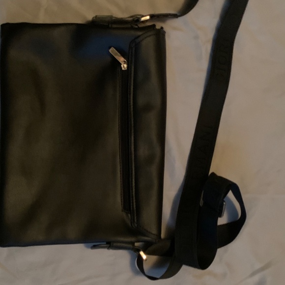 Gorgio Armani messenger bag - Picture 5 of 6